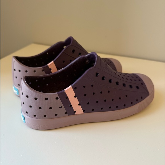 Native Shoes Girls Purple Jefferson Block Shoes size J2 - Picture 7 of 8